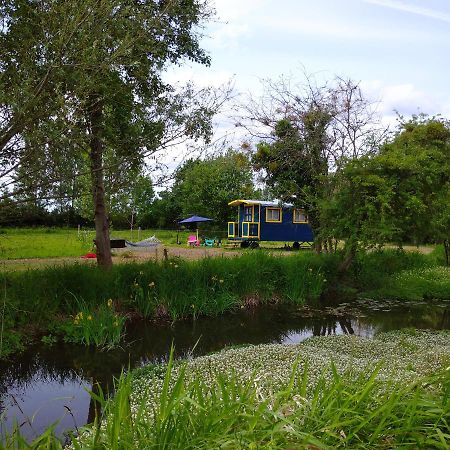 Bauge-en-Anjou La Roulotte Du Moulin De Palet 빌라 외부 사진